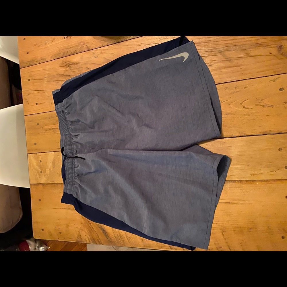 Nike Men’s Medium Dry Fit Lined Shorts EUC